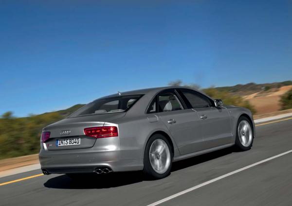 Audi S8 2012