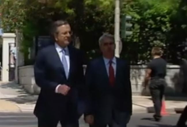 Αστεγοι, ένστολοι, ανασφάλιστοι στους δικαιούχους του κοινωνικού μερίσματος