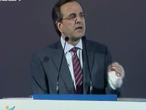 Προσπαθεί να μας απειλήσει με εκλογές ο Παπανδρέου, λέει ο Γ.Σαμαράς