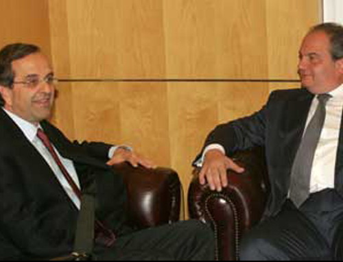 Παρέλαβε από τον Κ.Καραμανλή