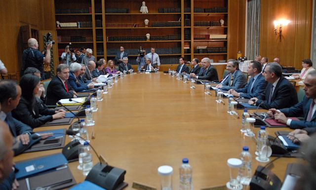 Ούτε εκλογές, ούτε εκβιασμοί ξεκαθαρίζει ο Αντώνης Σαμαράς