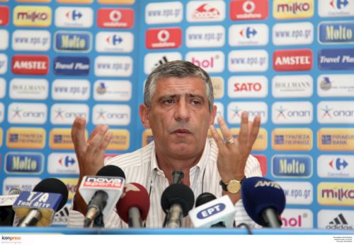 Ο Σάντος αλλάζει σύστημα και… ανοίγει την πόρτα της Εθνικής