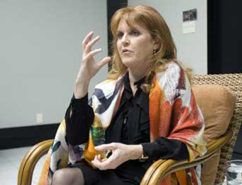 Την πρόσβασή της στον πρίγκιπα της Αγγλίας Αντριου «πουλά» η πρώην σύζυγός του