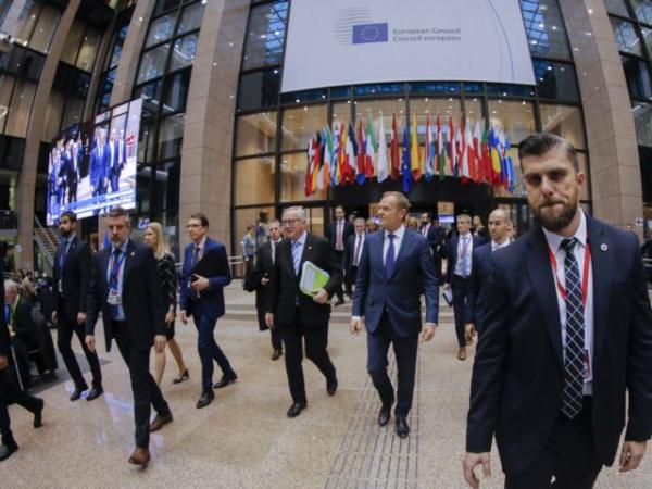 Συμφωνία των 27 για θέσπιση προϋπολογισμού στην Ευρωζώνη