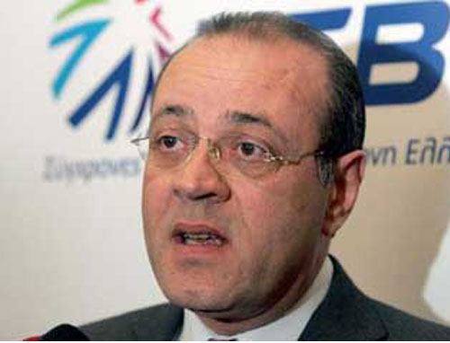 Αποκλείει μείωση αποδοχών