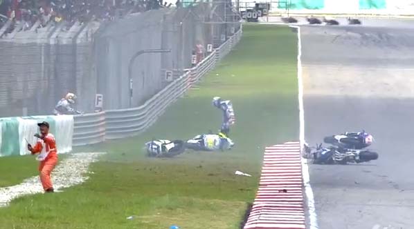 MotoGP Μαλαισίας 2013: Όλες οι πτώσεις του αγώνα
