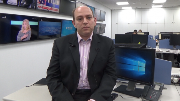 Facebook Live : Το σχόλιο του Αιμίλιου Περδικάρη για το «Μακεδονικό»