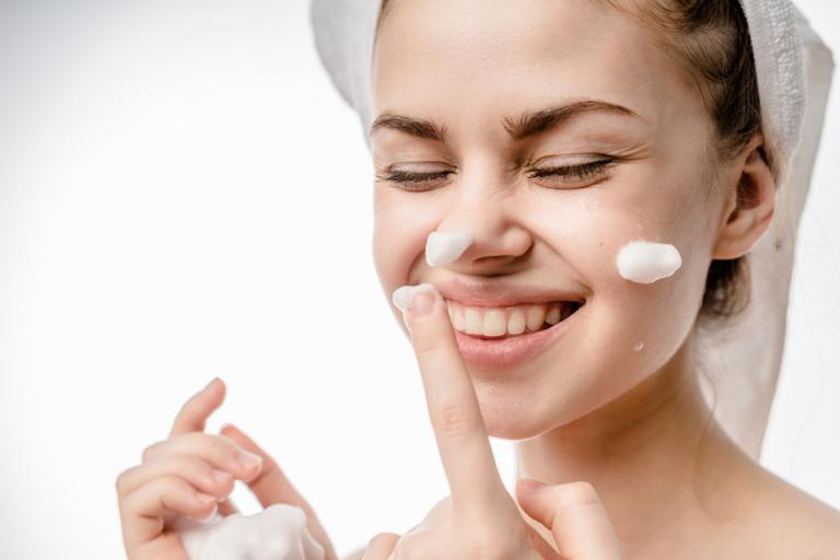 Φτιάξτε μόνη σας ενυδατική κρέμα νυχτός