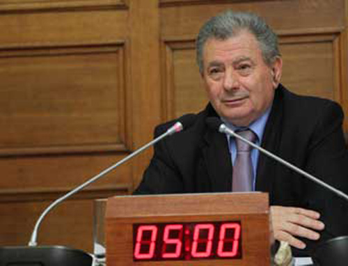 Φρένο στην ονοματολογία βάζει η Εξεταστική Επιτροπή για την υπόθεση Siemens