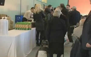 Συσσίτια για άπορους από το Δήμο Αθηναίων και την Εκκλησία