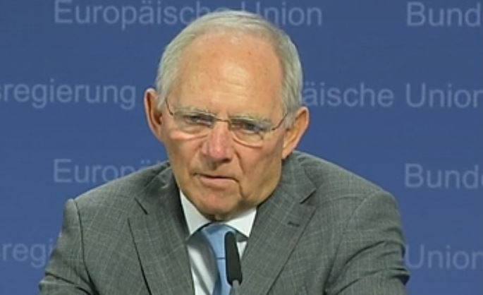 Κόντρα Σόιμπλε – κυβέρνησης για τη συμμετοχή του ΔΝΤ στο πρόγραμμα