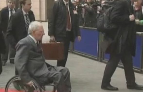 Στις 18 Ιουλίου έρχεται ο Σόιμπλε στην Αθήνα