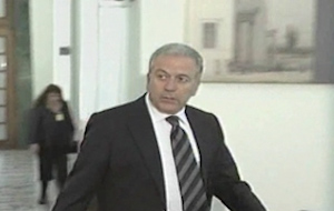 Αβραμόπουλος προς Σόιμπλε: Αλλο οι μεταρρυθμίσεις και άλλο οι αποζημιώσεις