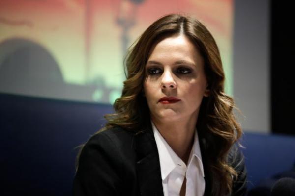 Αχτσιόγλου : Πάνω από 250.000 μη μισθωτοί θα δουν μείωση εισφορών