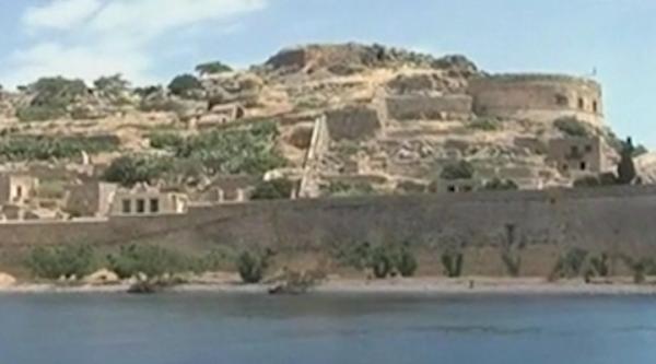 Κώστας Τσόκλης: Εικαστική παρέμβαση- φόρος τιμής στη Σπιναλόγκα