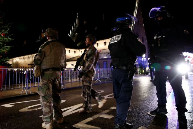 Σε εξέλιξη μάχη ανάμεσα στον δράστη και τους αστυνομικούς στο Στρασβούργο