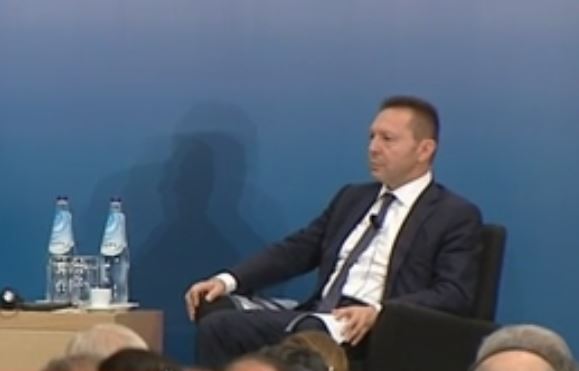 Διορθώσεις στην οικονομική πολιτική προβλέπει ο Γ.Στουρνάρας