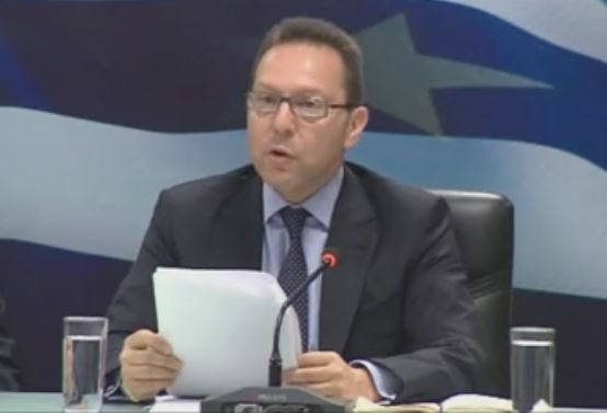 Κοινή συνέντευξη Στουρνάρα-Χατζηδάκη για το άνοιγμα των επαγγελμάτων