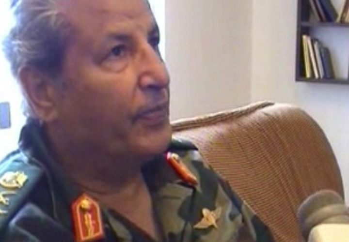 Ο αρχιστράτηγος των αντικαθεστωτικών μιλάει για την κρίση στην Λιβύη