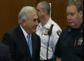 Κάποιοι Γάλλοι Σοσιαλιστές συμφωνούν με την επάνοδο Στρος-Καν για την προεδρία