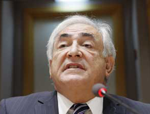 Αιχμές για τους «μεγάλους»