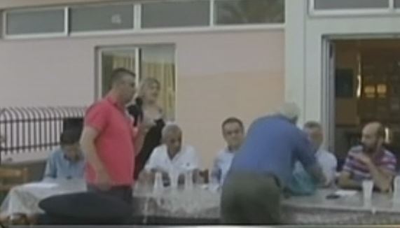 Μυτιλήνη: Εξέγερση των κατοίκων της Μόριας για τους πρόσφυγες