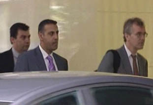 Να επανεξετάσει τα στοιχεία για τις εργασιακές συμβάσεις επιφυλάχθηκε η τρόικα