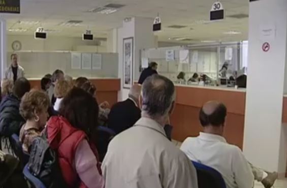 Νέος γύρος περικοπών στις επικουρικές συντάξεις