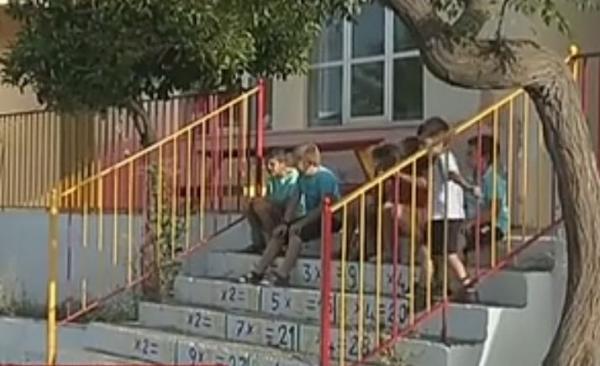 Δεκάδες σχολεία παραμένουν κλειστά λόγω έλλειψης εκπαιδευτικών