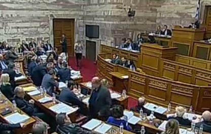 Οι βουλευτές του ΣΥΡΙΖΑ ζητούν εξηγήσεις για την απόσυρση του παράλληλου προγραμματος