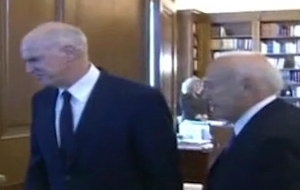 Η συνάντηση του Γ.Παπανδρέου με τον Κ.Παπούλια