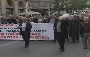 Ερχεται νέος γύρος περικοπών στις επικουρικές συντάξεις