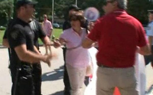 Σύγκρουση ΠΑΣΟΚ-ΣΥΡΙΖΑ για τους προπηλακισμούς βουλευτών