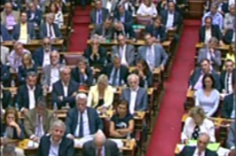 Κόντρες βουλευτών για το Μεσοπρόθεσμο