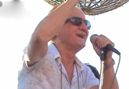 Με πολιτικά μέσα προειδοποιούν ότι θα αντιδράσουν οι ταξιτζήδες