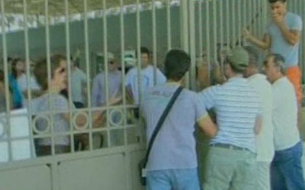 «Εμφραγμα» σε λιμάνια-αεροδρόμια από την απεργία των ταξί