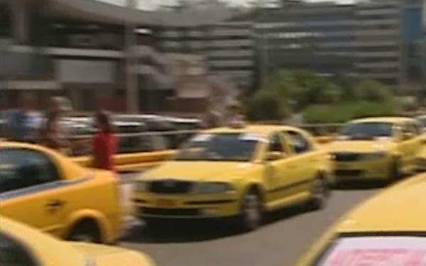 Ανυποχώρητοι οι ιδιοκτήτες ταξί
