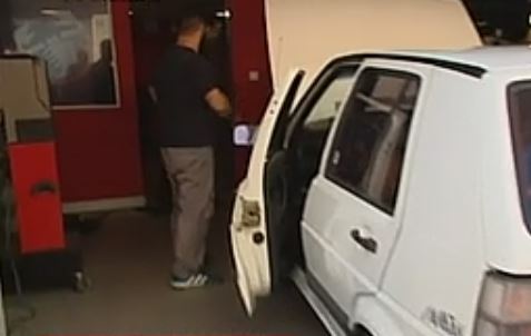 Τέλη κυκλοφορίας: Στο τραπέζι αύξηση του ειδικού φόρου στη βενζίνη