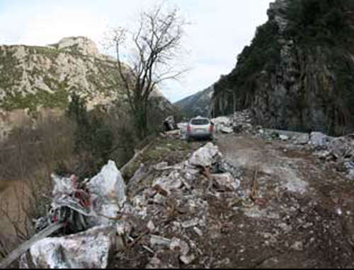 Κομμένη στα δύο η Ελλάδα