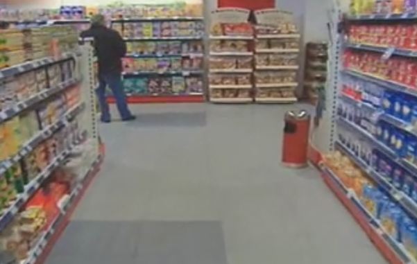 Τα εισοδήματα μειώνονται αλλά οι τιμές των προϊόντων παραμένουν ίδιες