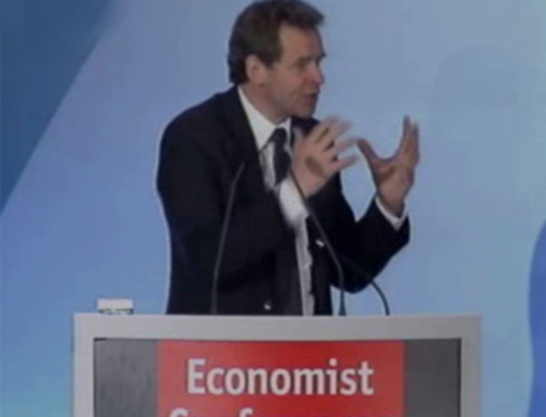 «Όχι» σε περαιτέρω μείωση μισθών και συντάξεων, λέει ο Πόουλ Τόμσεν