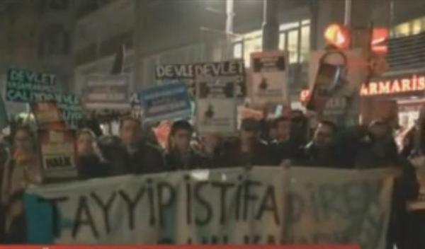 Τουρκία: Ο αναγκαστικός ανασχηματισμός δεν ηρέμησε την κοινωνία