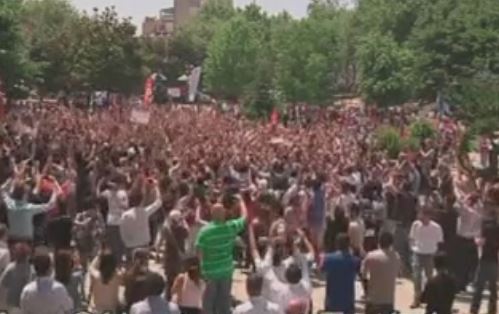 Νέα διαδήλωση στην Ταξίμ παρά τη συγγνώμη της κυβέρνησης