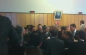 Επεισόδια στη Βουλή της Τουρκίας για τις αλλαγές στην Παιδεία