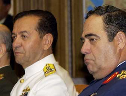 Κρατούμενοι 49 αξιωματικοί