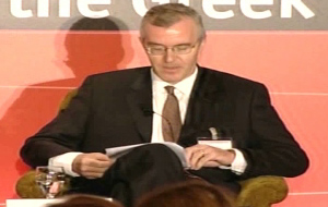 Μπομπ Τράα: Ο δημόσιος τομέας είναι μεγάλος στην Ελλάδα