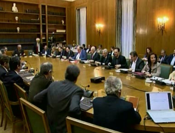 «Πυρά» υπουργών κατά των τραπεζών