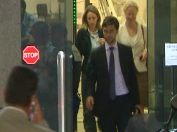 Κλειστά χαρτιά κρατά η τρόικα