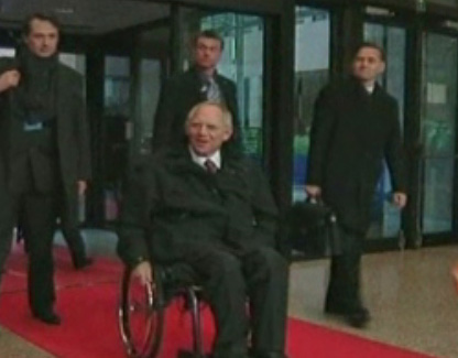 Ανησυχία και αβεβαιότητα για την εκταμίευση έκτης δόσης