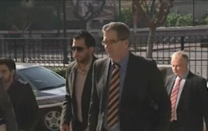 Η τρόικα ζητάει 7.000 αποχωρίσεις δημοσίων υπαλλήλων